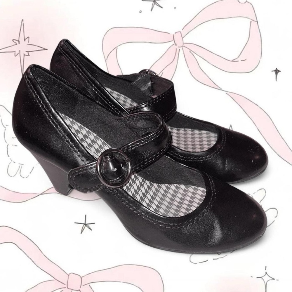 American Eagle Outfitters Black Mary Jane Heels